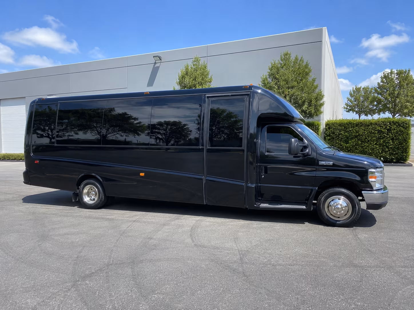 affordable san mateo prom party bus prices split across your group
