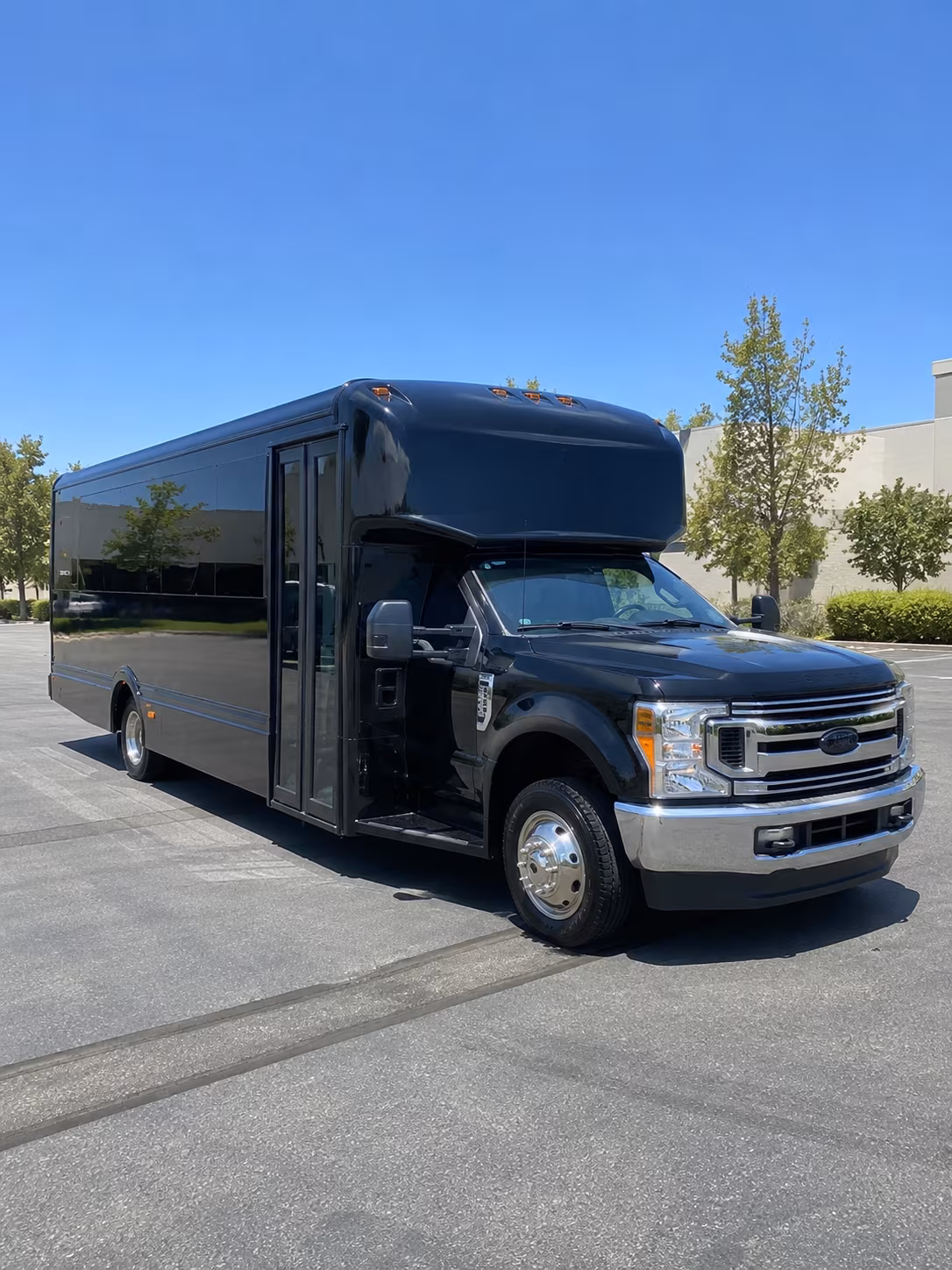 hit every photo stop in your san mateo party bus before the dance