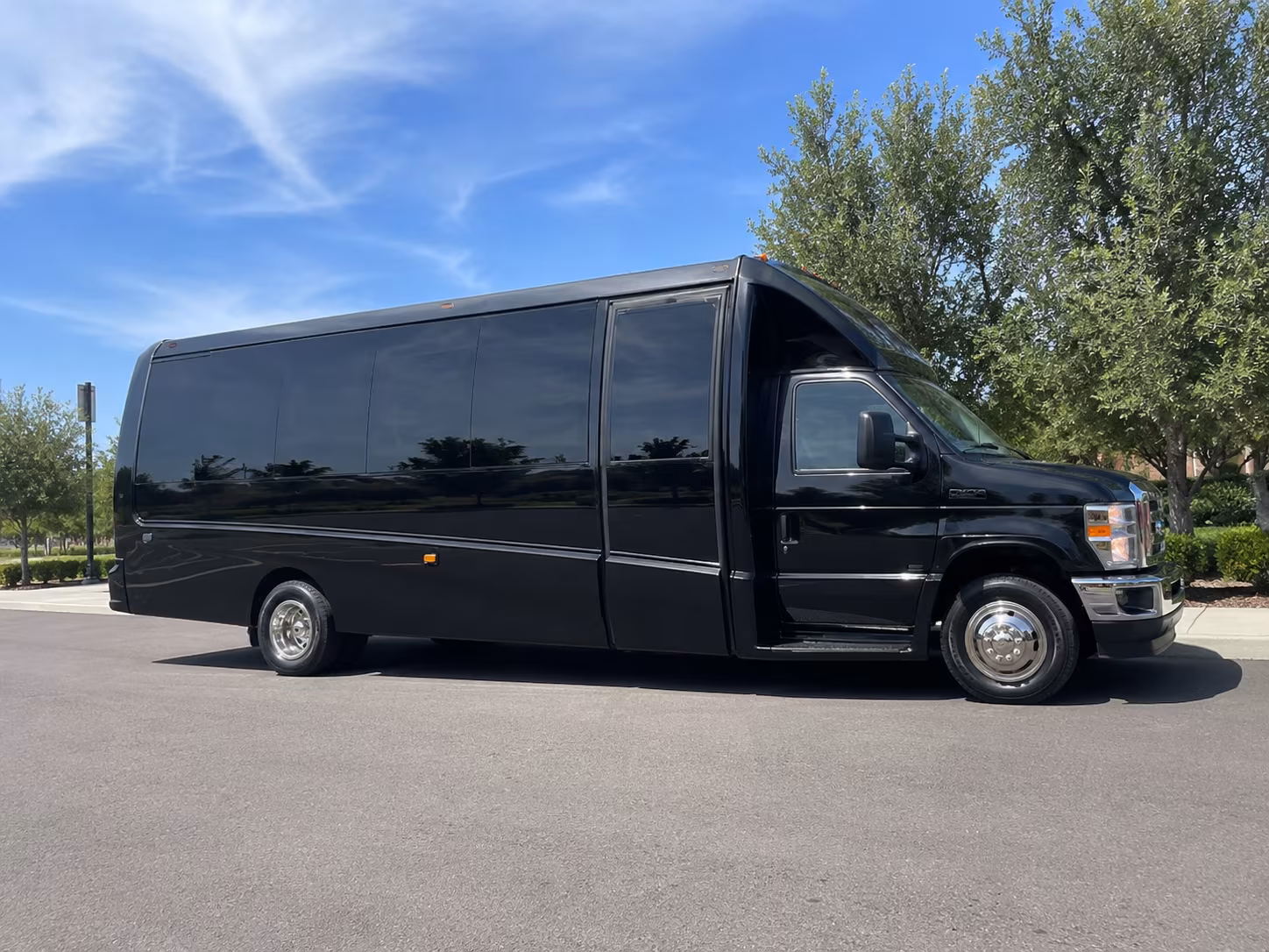 rent a field trip bus to san mateo museums and science centers