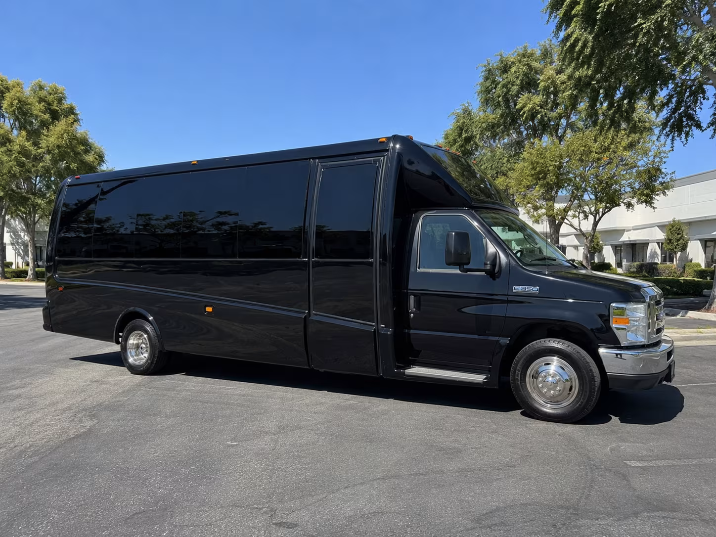 san mateo corporate retreat shuttle bus rentals